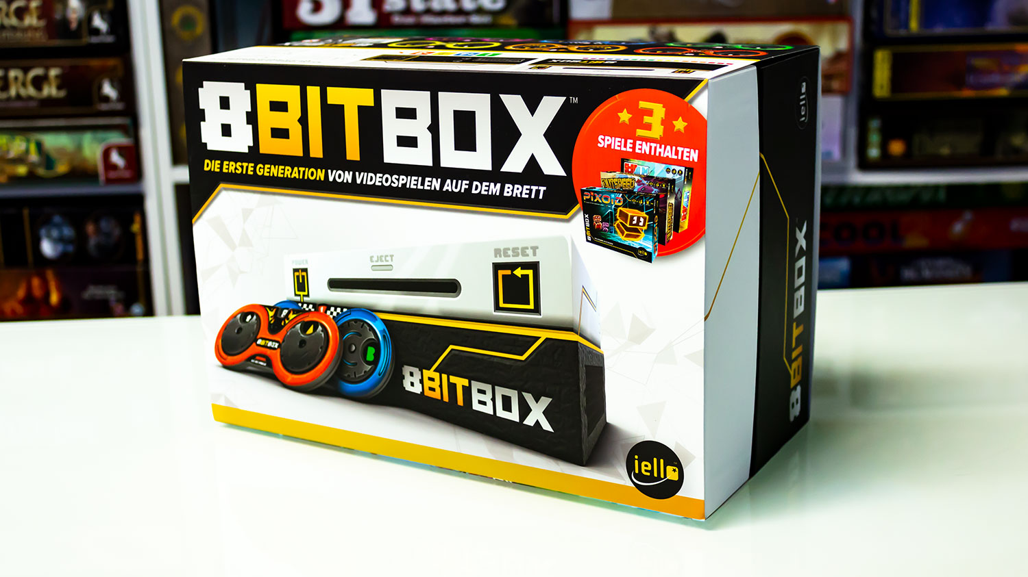 8BITBOX von iello auf dem Tisch / erste Bilder