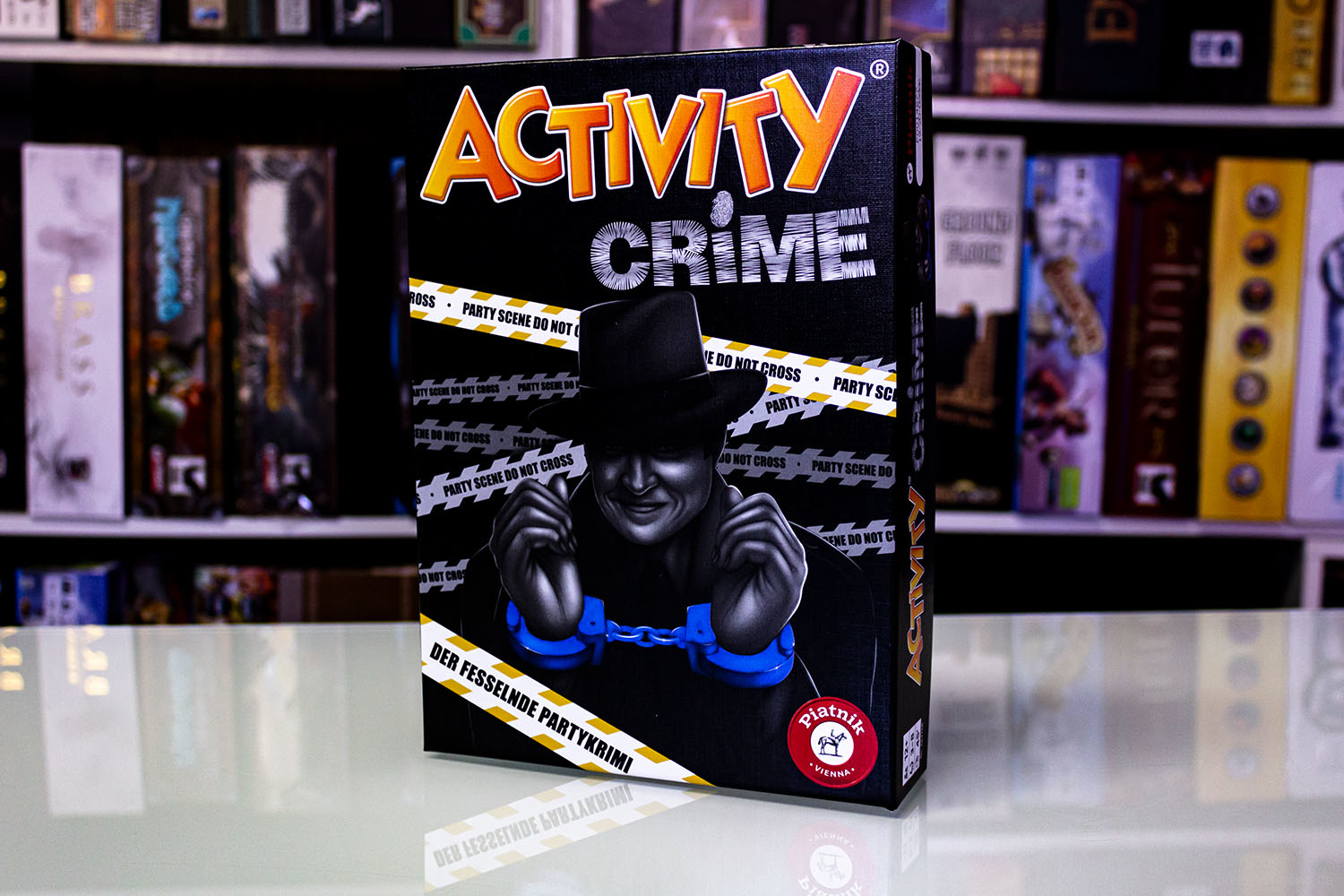 ACTIVITY - CRIME // Erste Bilder