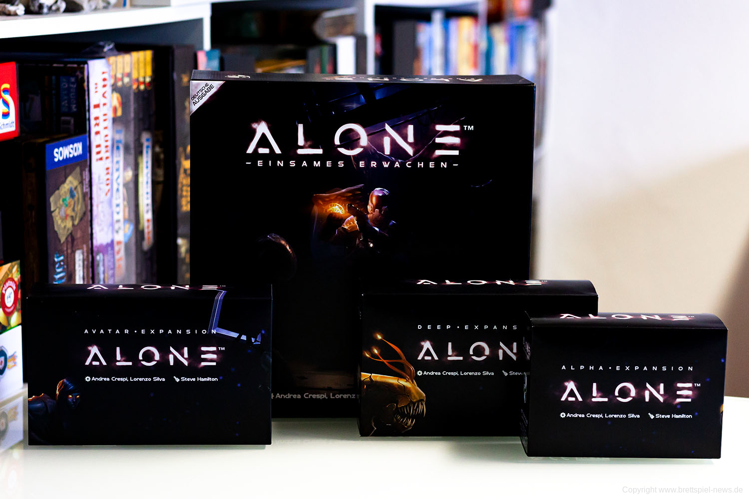 ALONE // Spiel und Erweiterungen zu kaufen