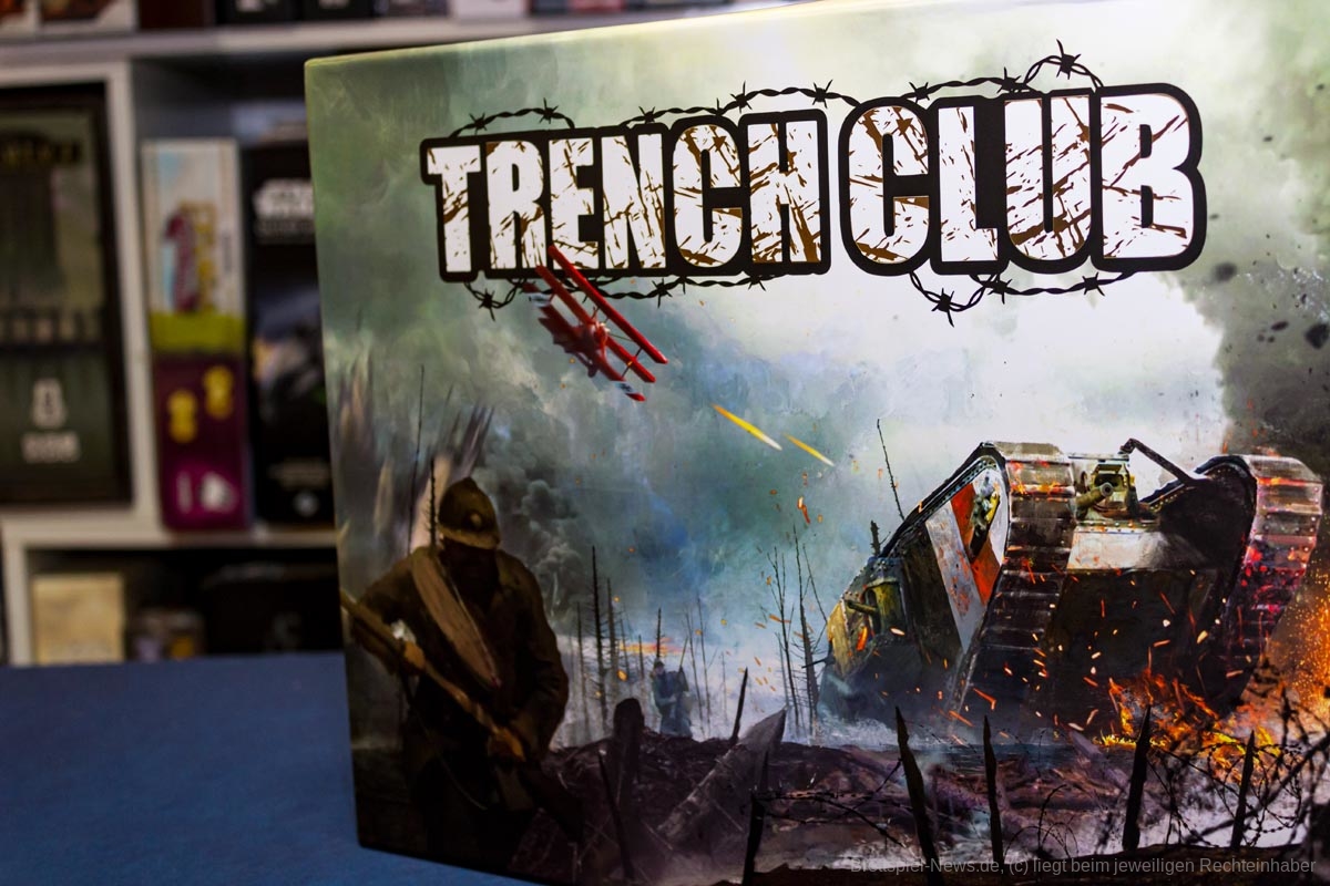 Trench Club | ist im Handel verfügbar